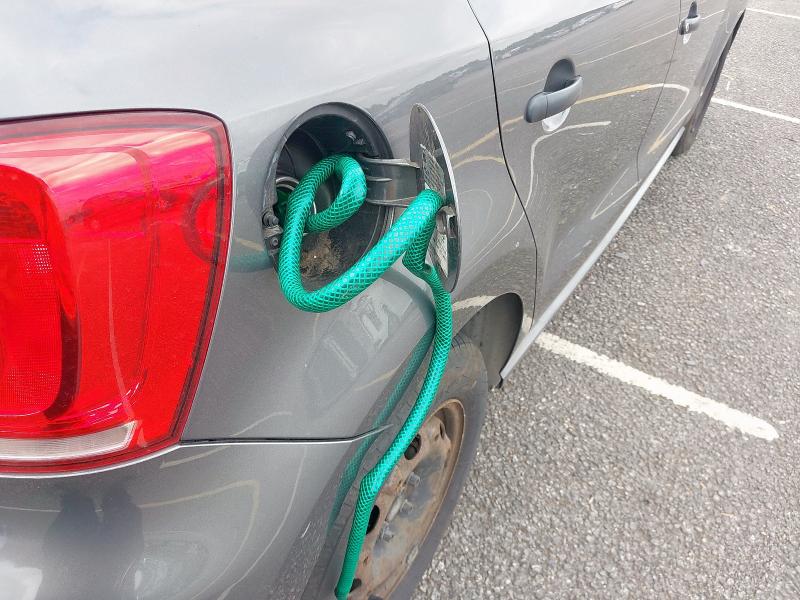2014 VOLKSWAGEN POLO S