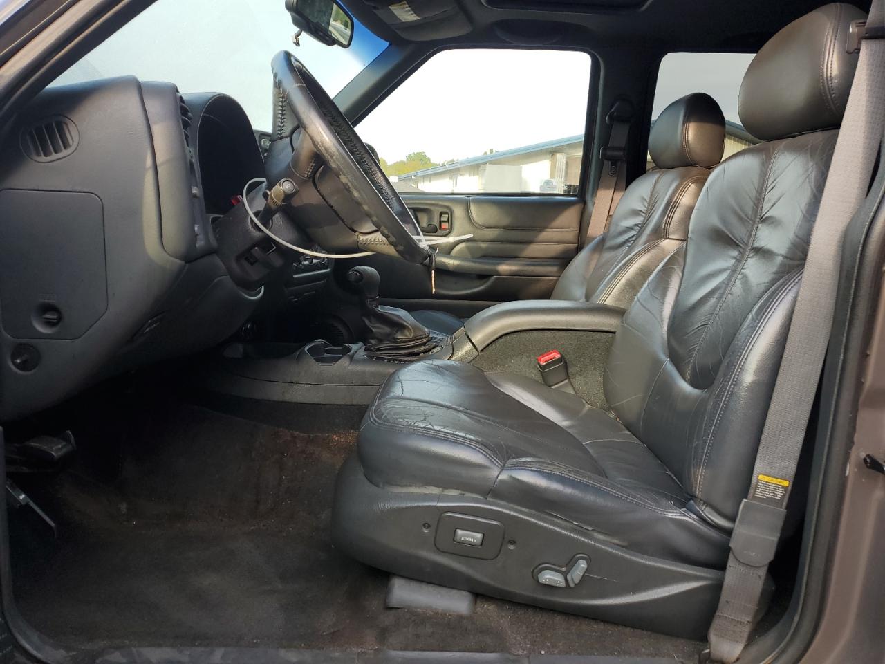 1999 GMC Jimmy VIN: 1GKDT13W9X2556700 Lot: 81556205