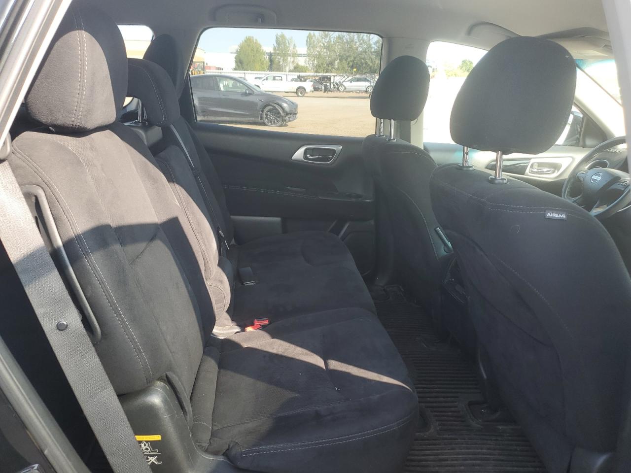 2015 Nissan Pathfinder S VIN: 5N1AR2MMXFC679992 Lot: 80022435