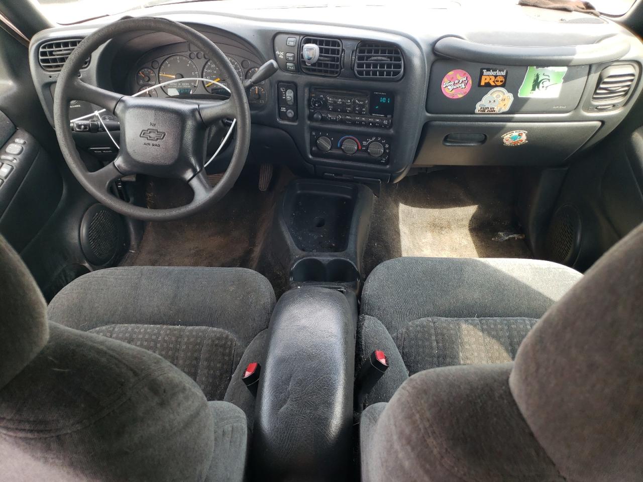 2000 Chevrolet Blazer VIN: 1GNDT13W5Y2220272 Lot: 71961315