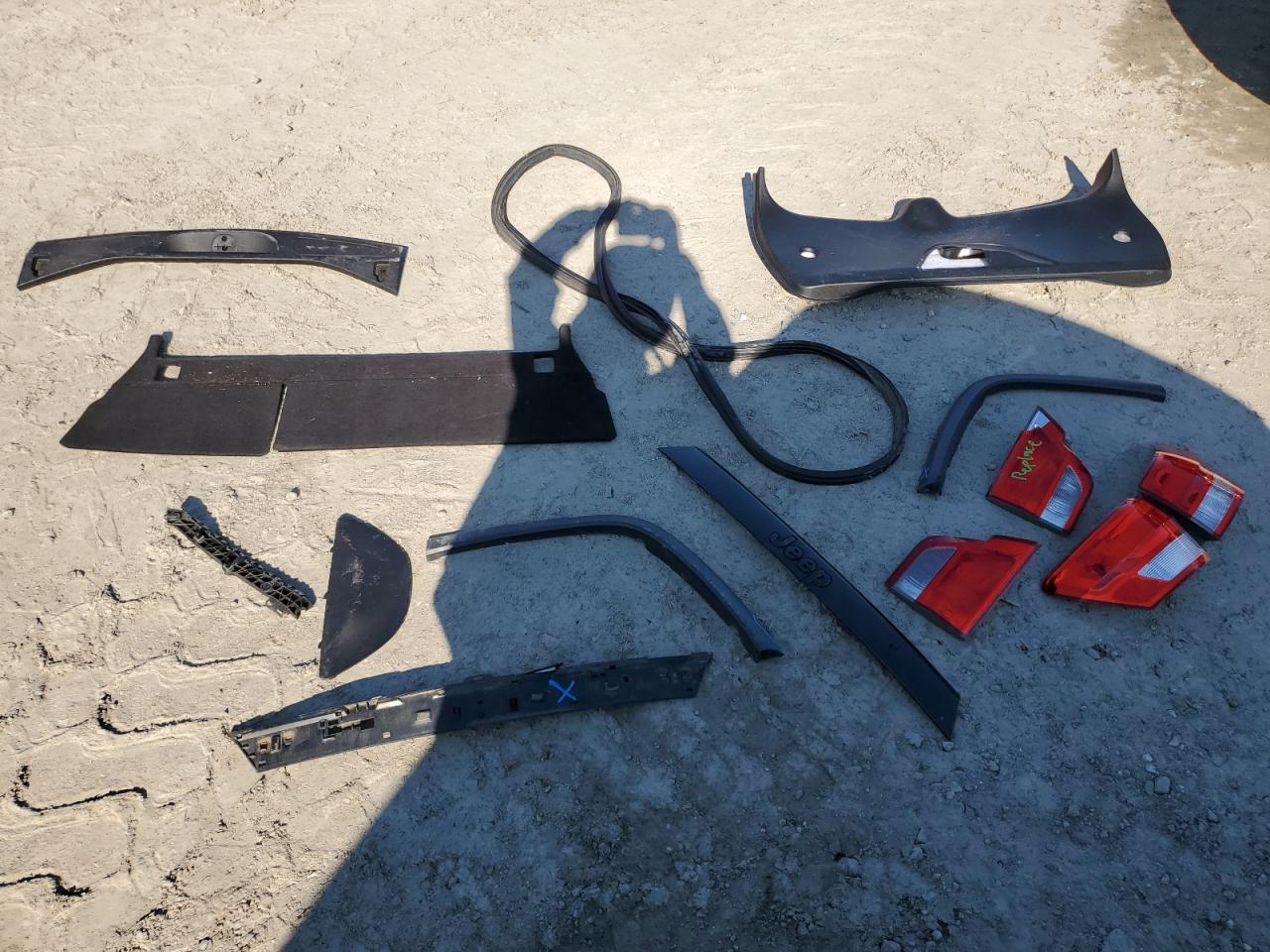 2013 Jeep Grand Cherokee Laredo VIN: 1C4RJFAG2DC581234 Lot: 80180195