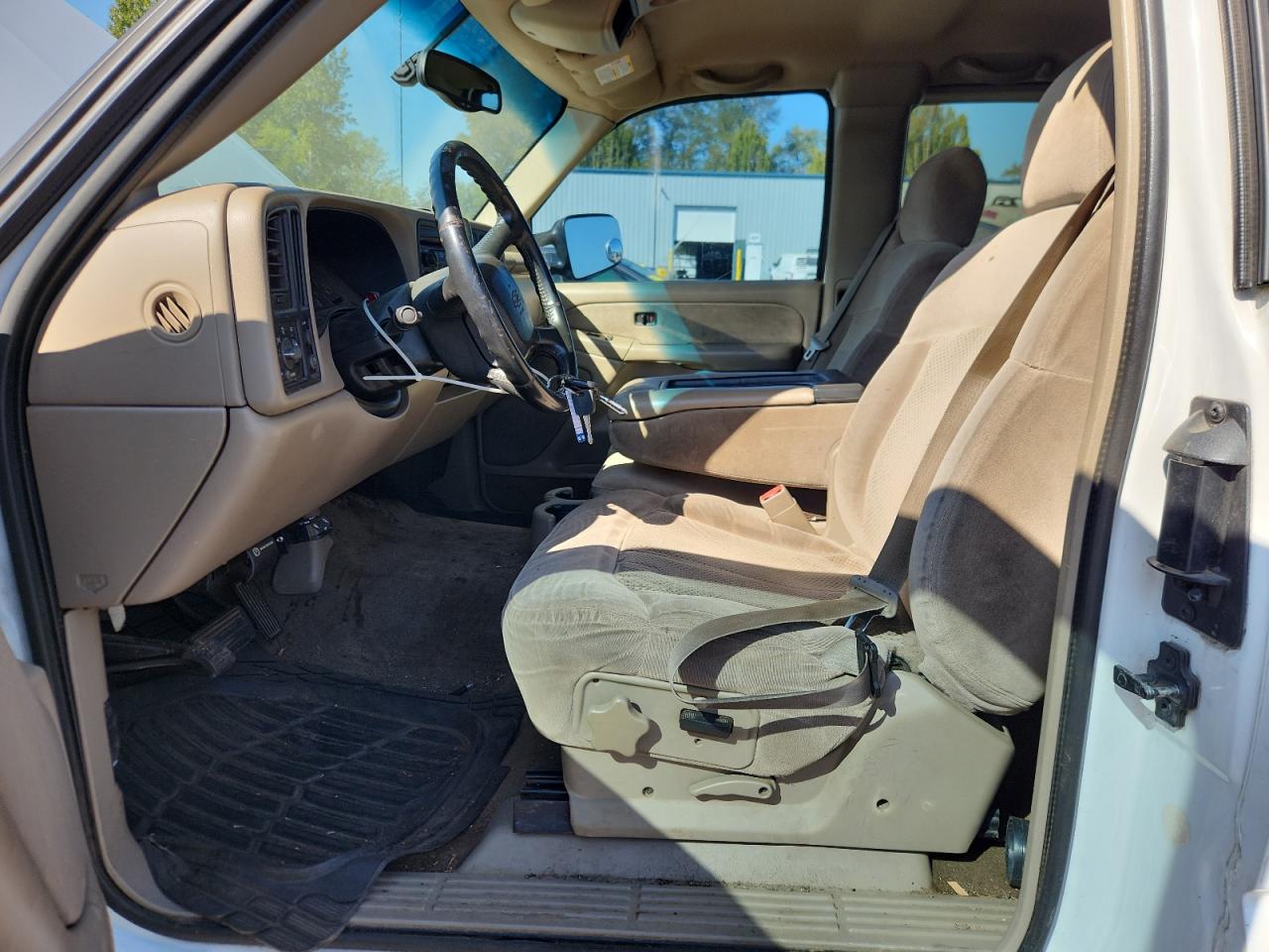 2002 Chevrolet Silverado C2500 Heavy Duty VIN: 1GCHC29U72E117463 Lot: 81401095