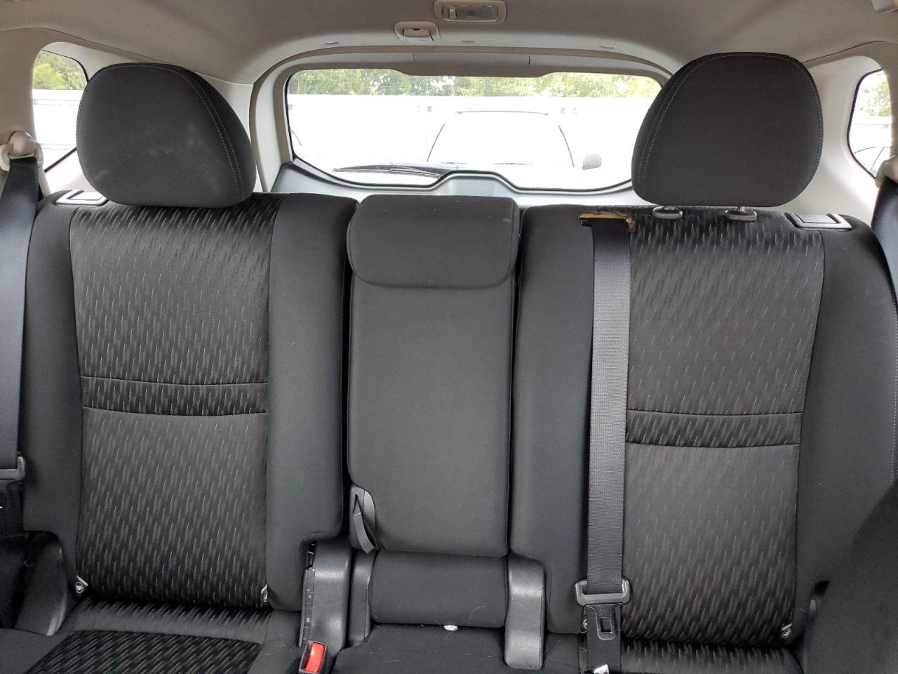 2018 Nissan Rogue S VIN: KNMAT2MT3JP557022 Lot: 80187915