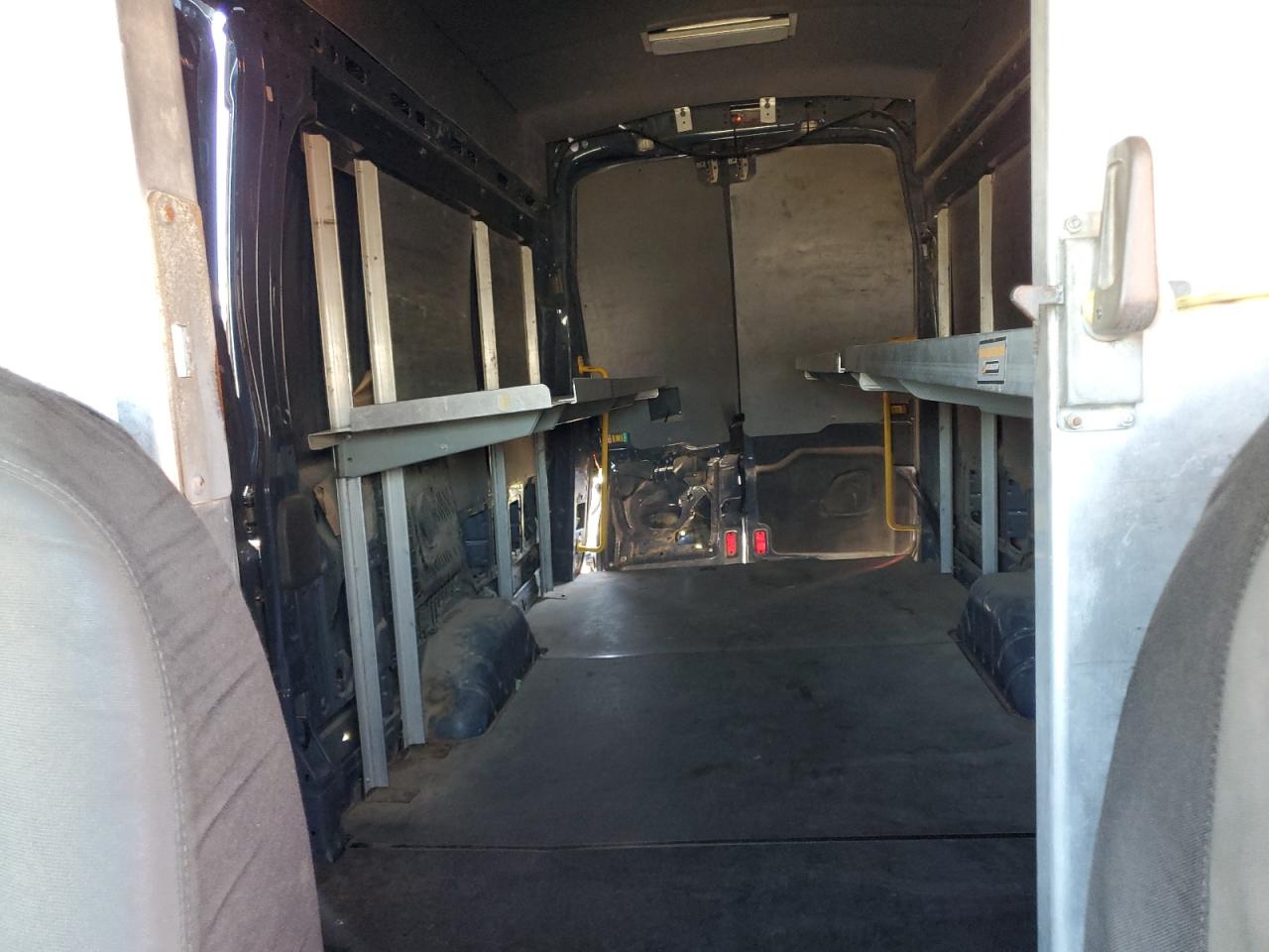 2020 Ford Transit T-250 VIN: 1FTBR3X81LKA19046 Lot: 84470035