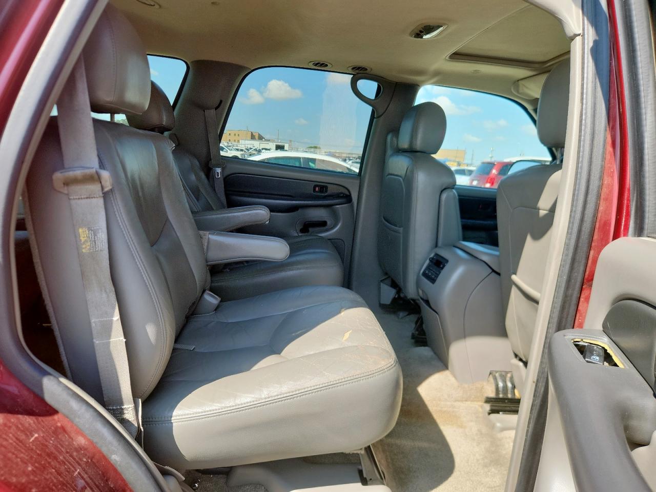 2003 Chevrolet Tahoe K1500 VIN: 1GNEK13Z13R267039 Lot: 83875315