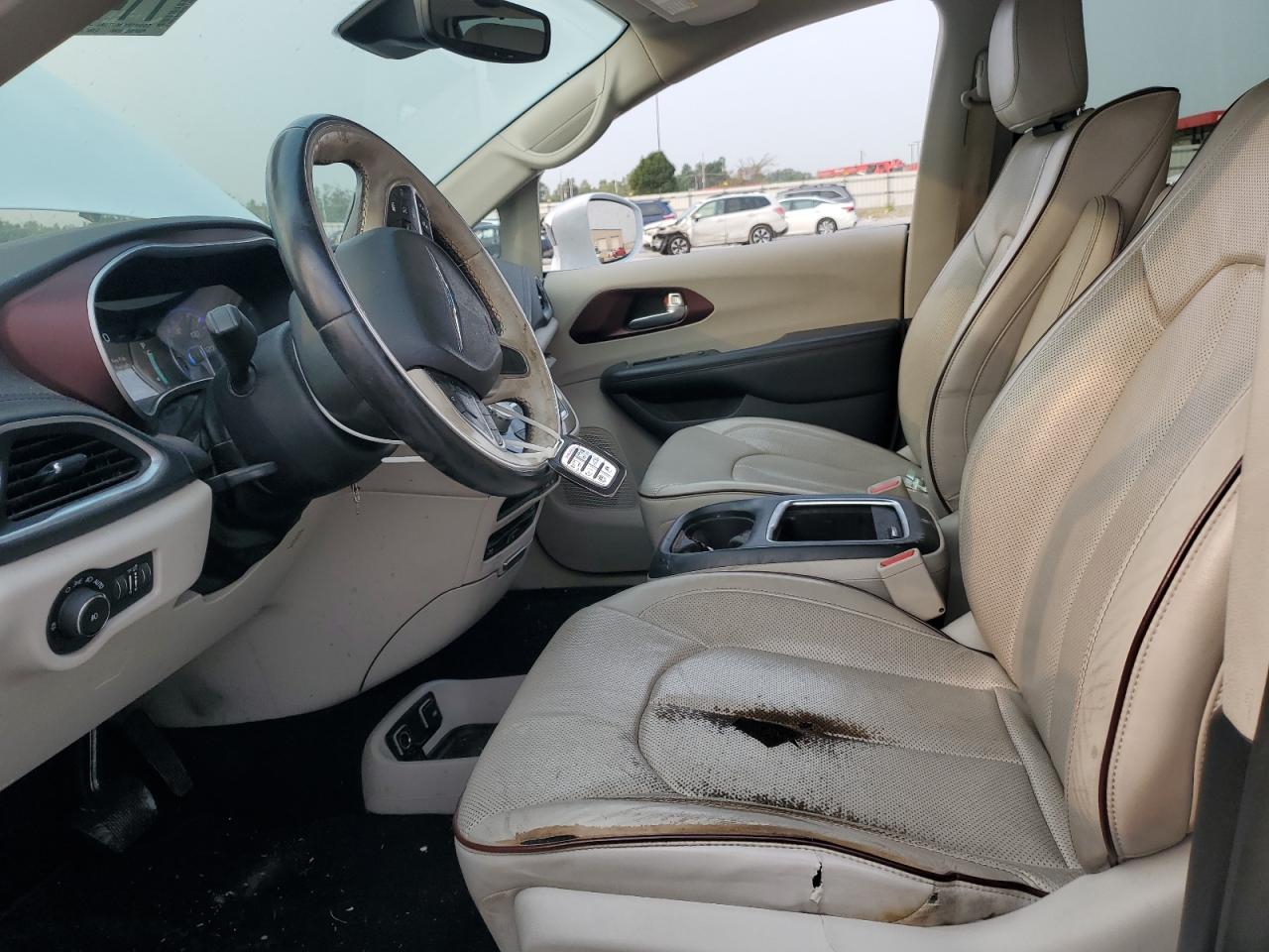 2017 Chrysler Pacifica Limited VIN: 2C4RC1GG2HR620535 Lot: 71432385