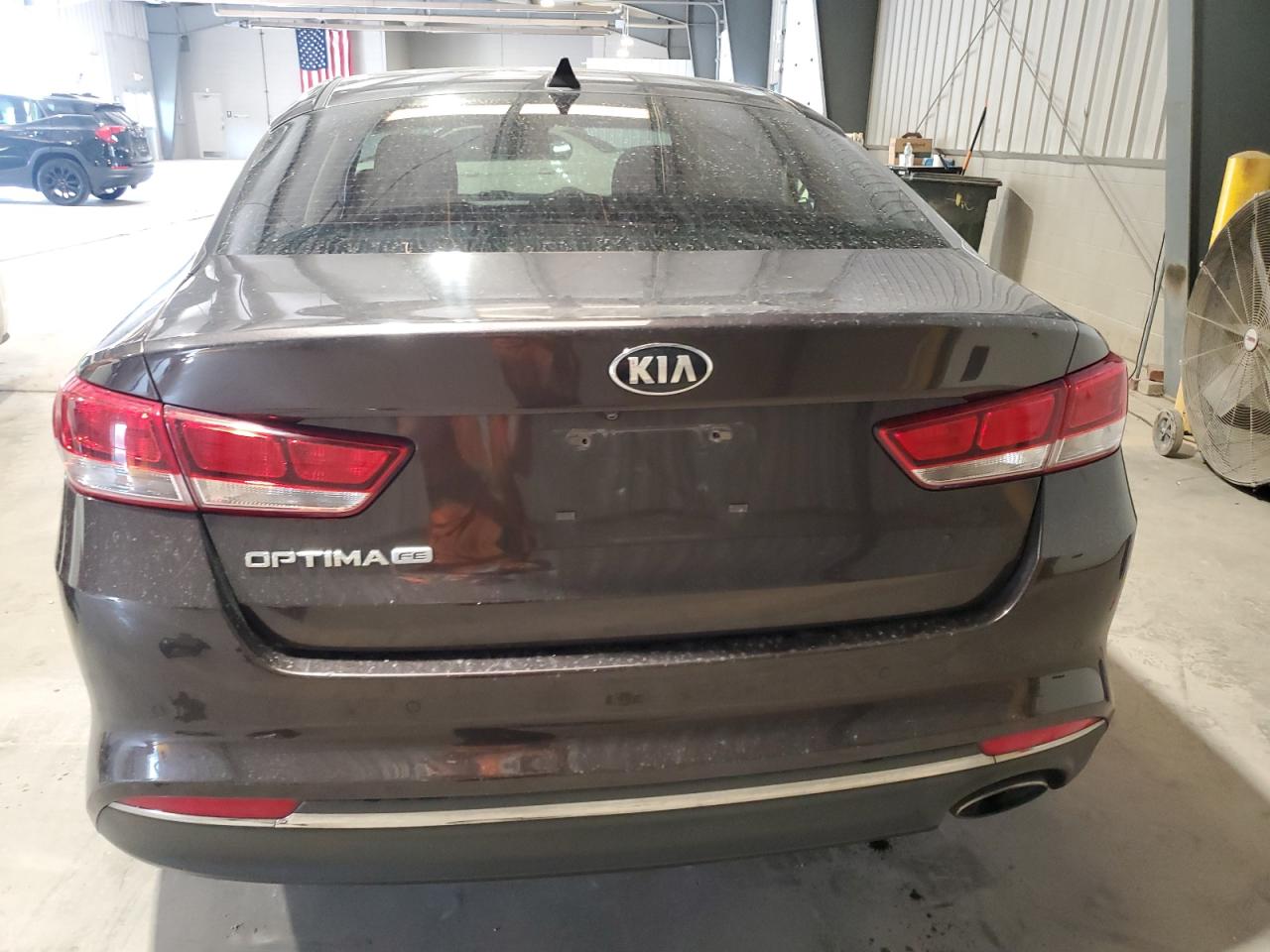 2018 Kia Optima Lx VIN: KNAGT4L35J5235093 Lot: 81602095