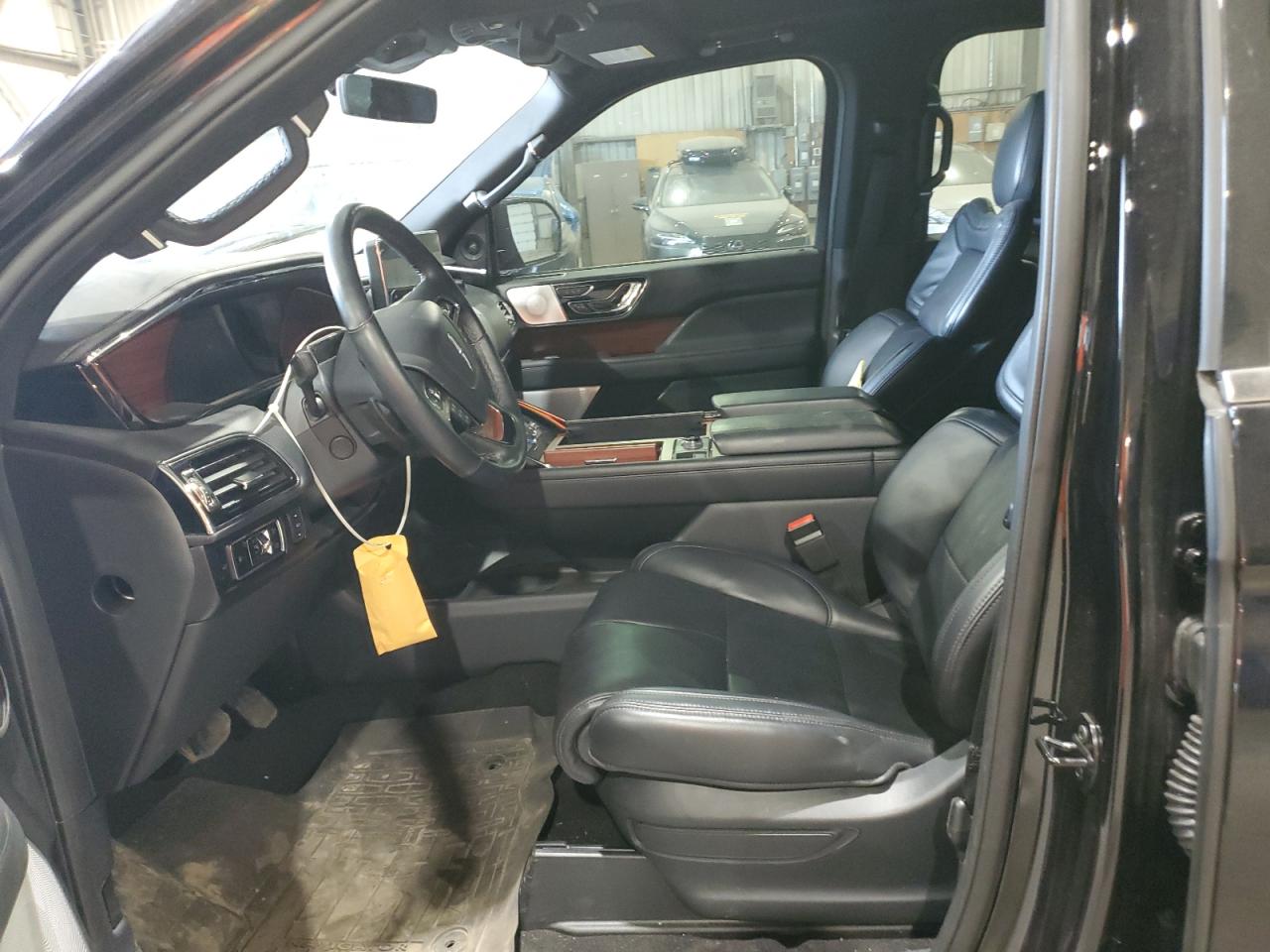 2024 Lincoln Navigator L Reserve VIN: 5LMJJ3LG9REL07672 Lot: 71160535