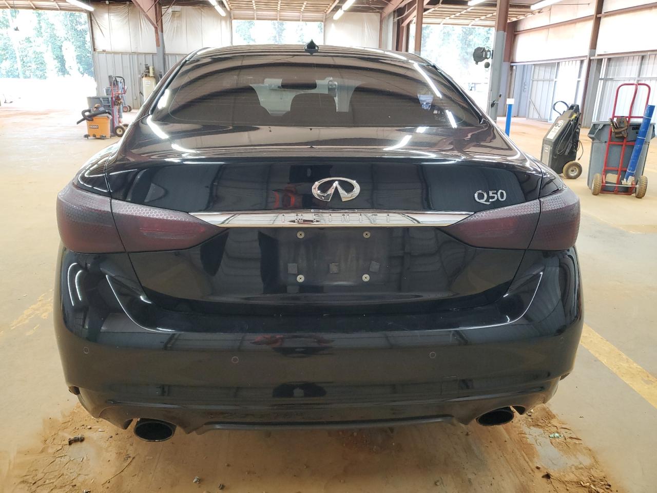 2018 Infiniti Q50 Luxe VIN: JN1EV7AP7JM358687 Lot: 72101805