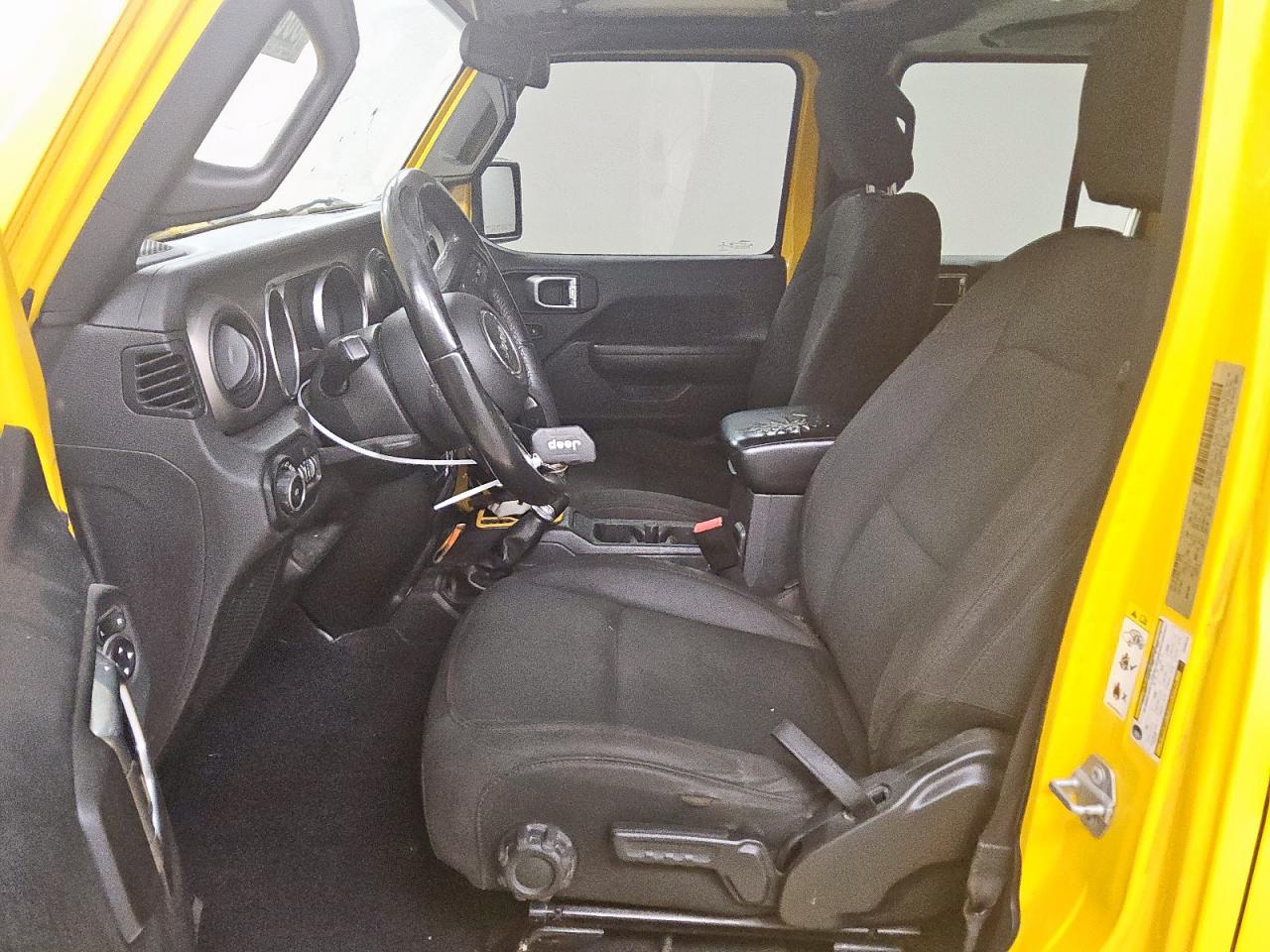 2018 Jeep Wrangler Unlimited Sport VIN: 1C4HJXDG1JW298136 Lot: 80844115