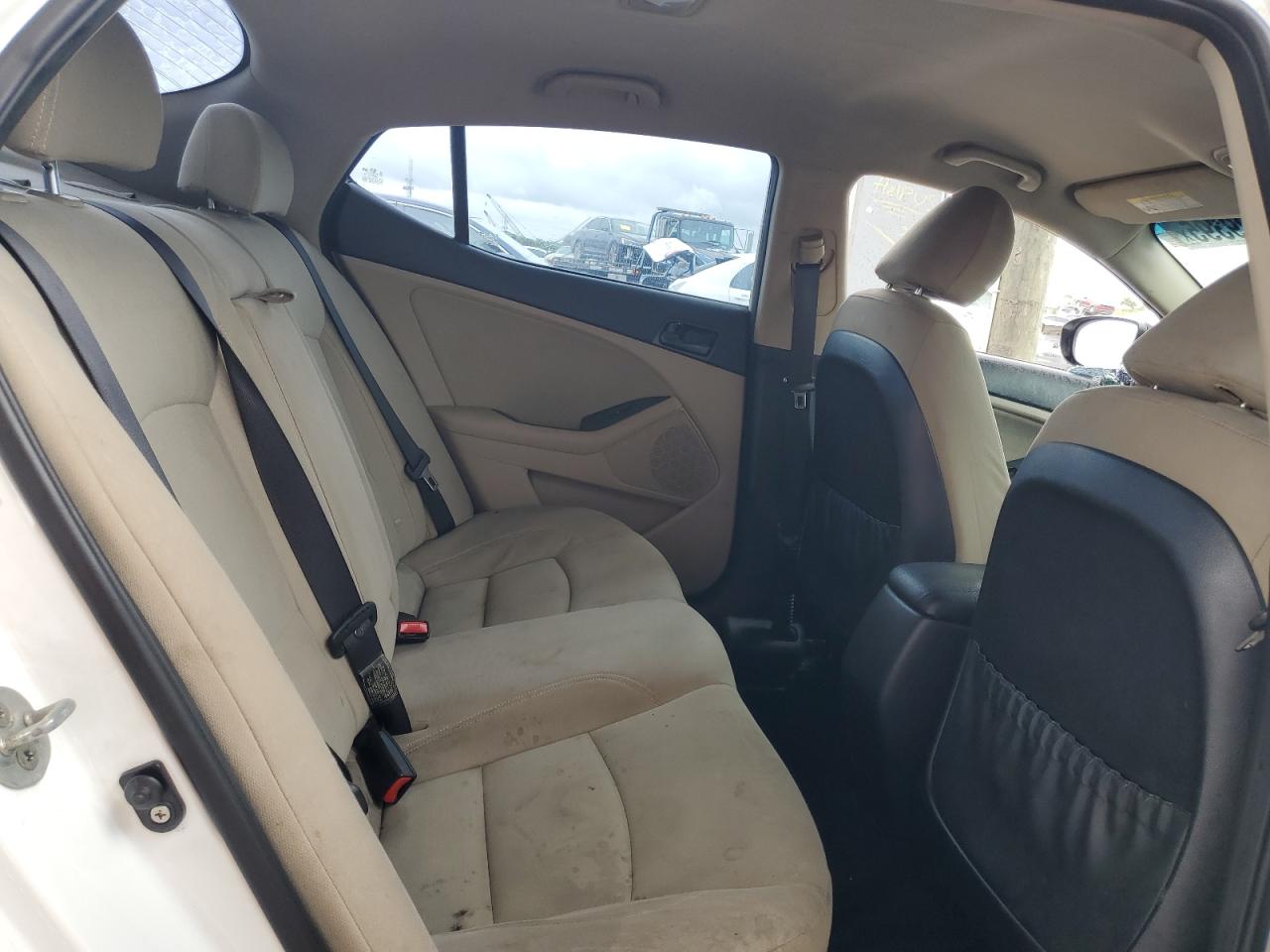 2015 Kia Optima Lx VIN: KNAGM4A75F5611379 Lot: 81309395