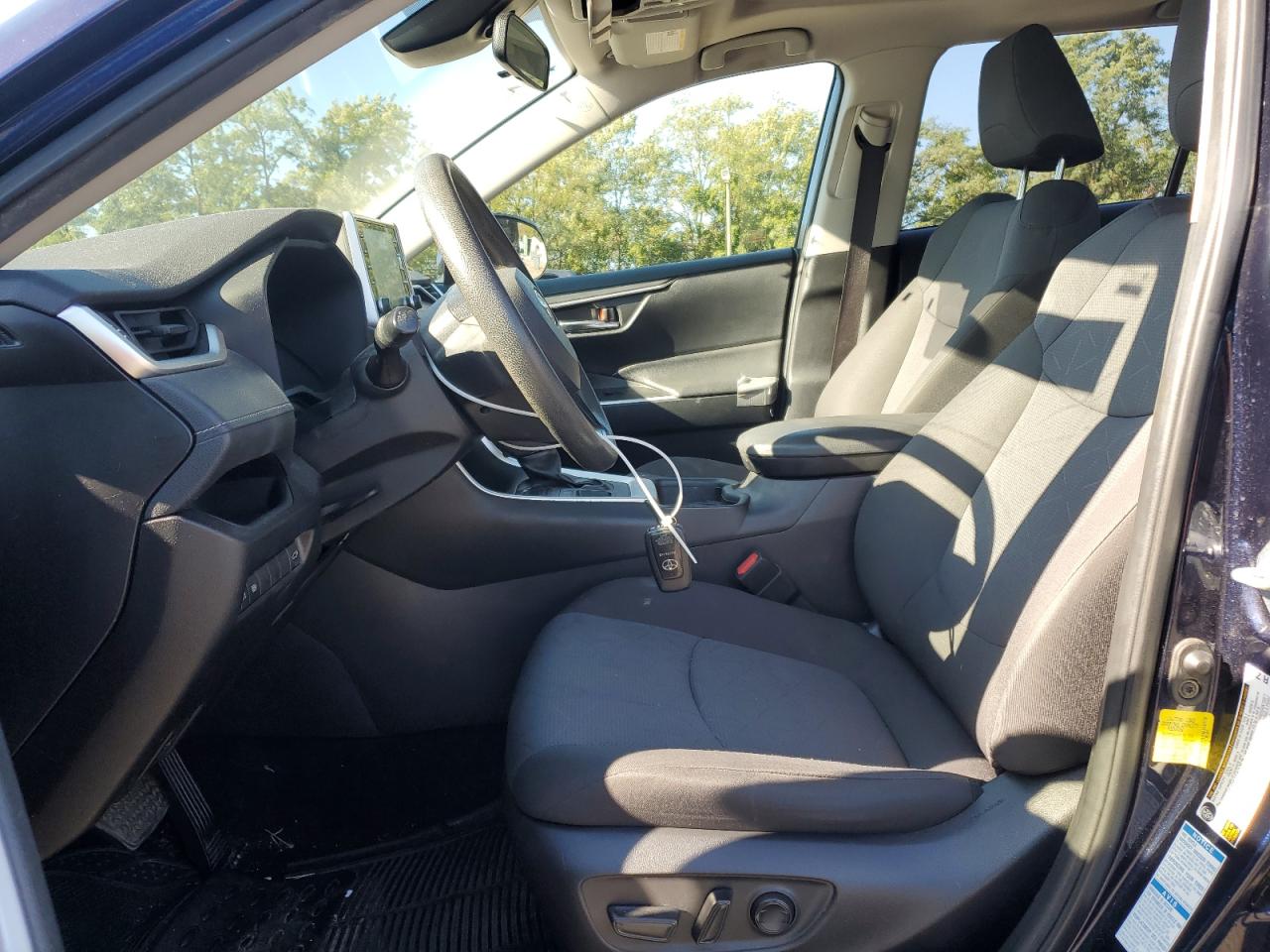 2020 Toyota Rav4 Xle VIN: JTMP1RFV9LD051061 Lot: 71656075