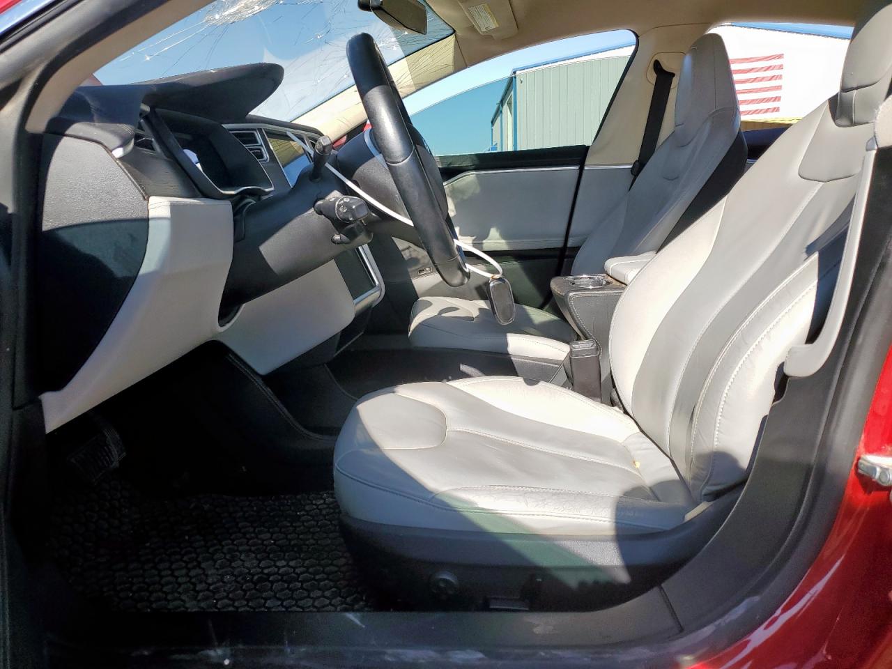 2014 Tesla Model S VIN: 5YJSA1S12EFP44225 Lot: 70927945