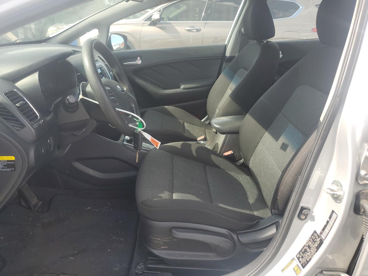 2018 Kia Forte Lx VIN: 3KPFK4A74JE281655 Lot: 81899165