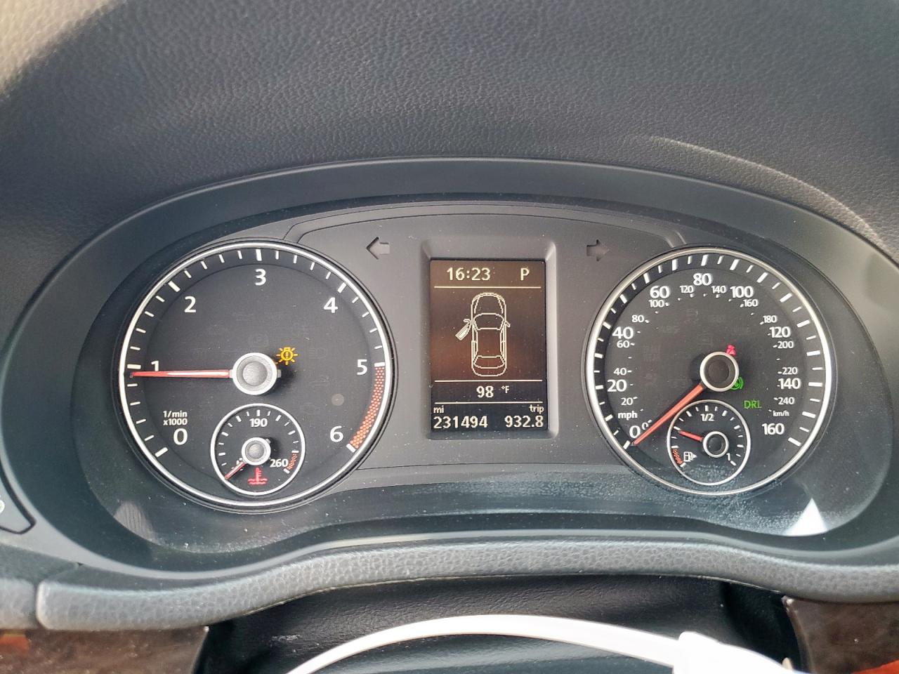 2015 Volkswagen Passat Sel VIN: 1VWCV7A33FC025947 Lot: 82161015