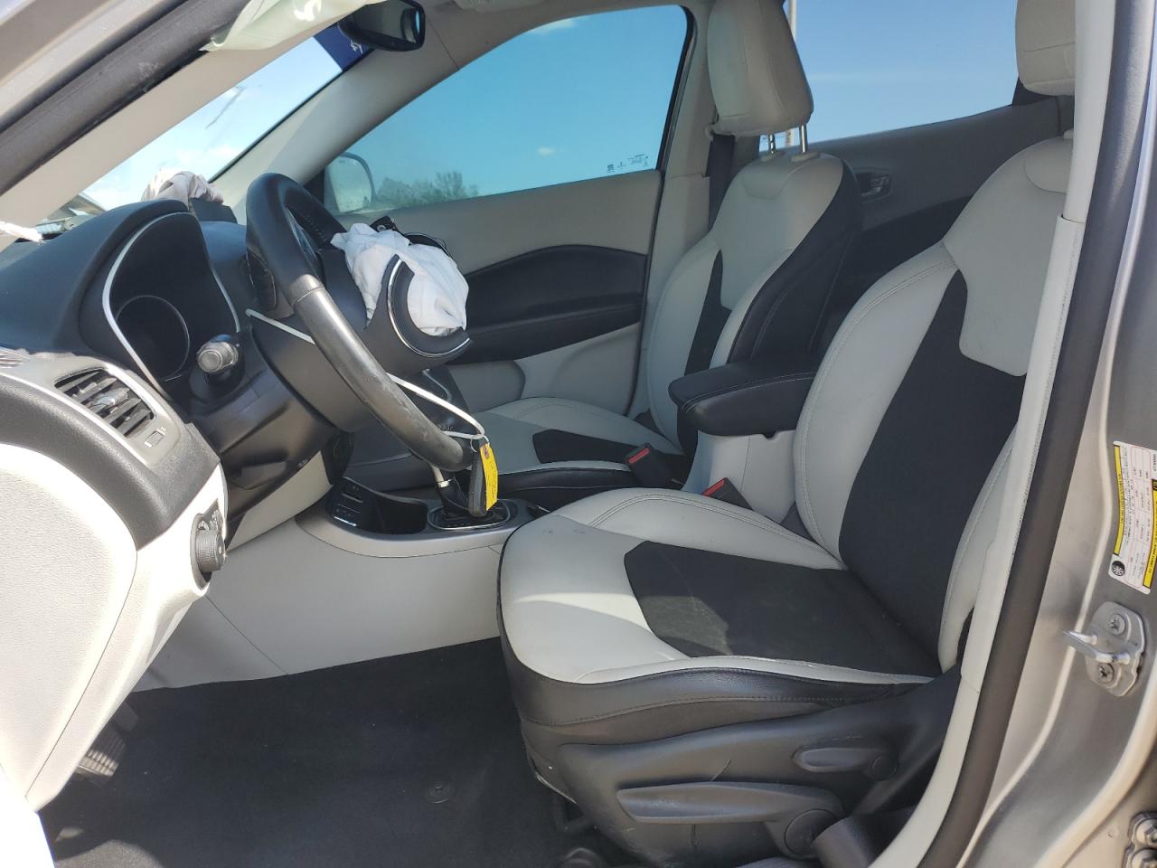 2019 Jeep Compass Latitude VIN: 3C4NJCBB4KT706560 Lot: 81742135