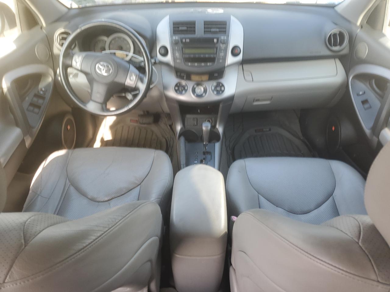 2007 Toyota Rav4 Limited VIN: JTMBD31V075118748 Lot: 81517925