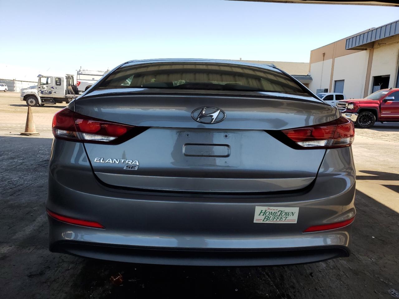 2018 Hyundai Elantra Se VIN: 5NPD74LF3JH261311 Lot: 81403845