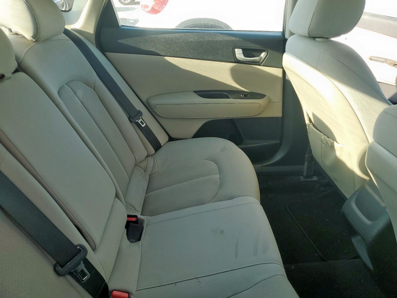 2017 Kia Optima Lx VIN: 5XXGT4L30HG172185 Lot: 84797855