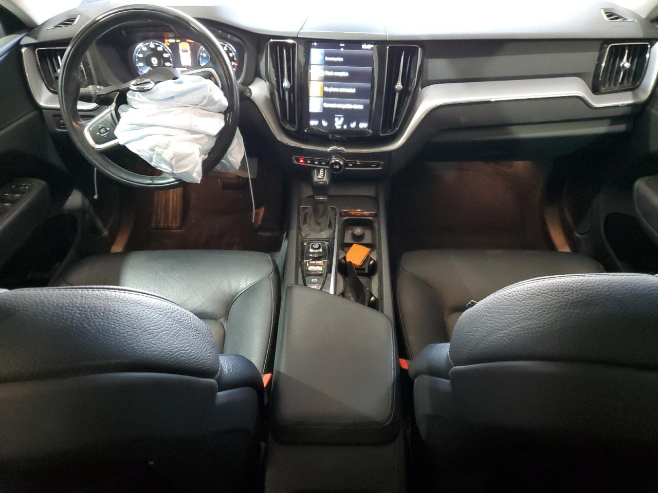 2021 Volvo Xc60 T5 Momentum VIN: YV4102RK1M1804468 Lot: 81704325