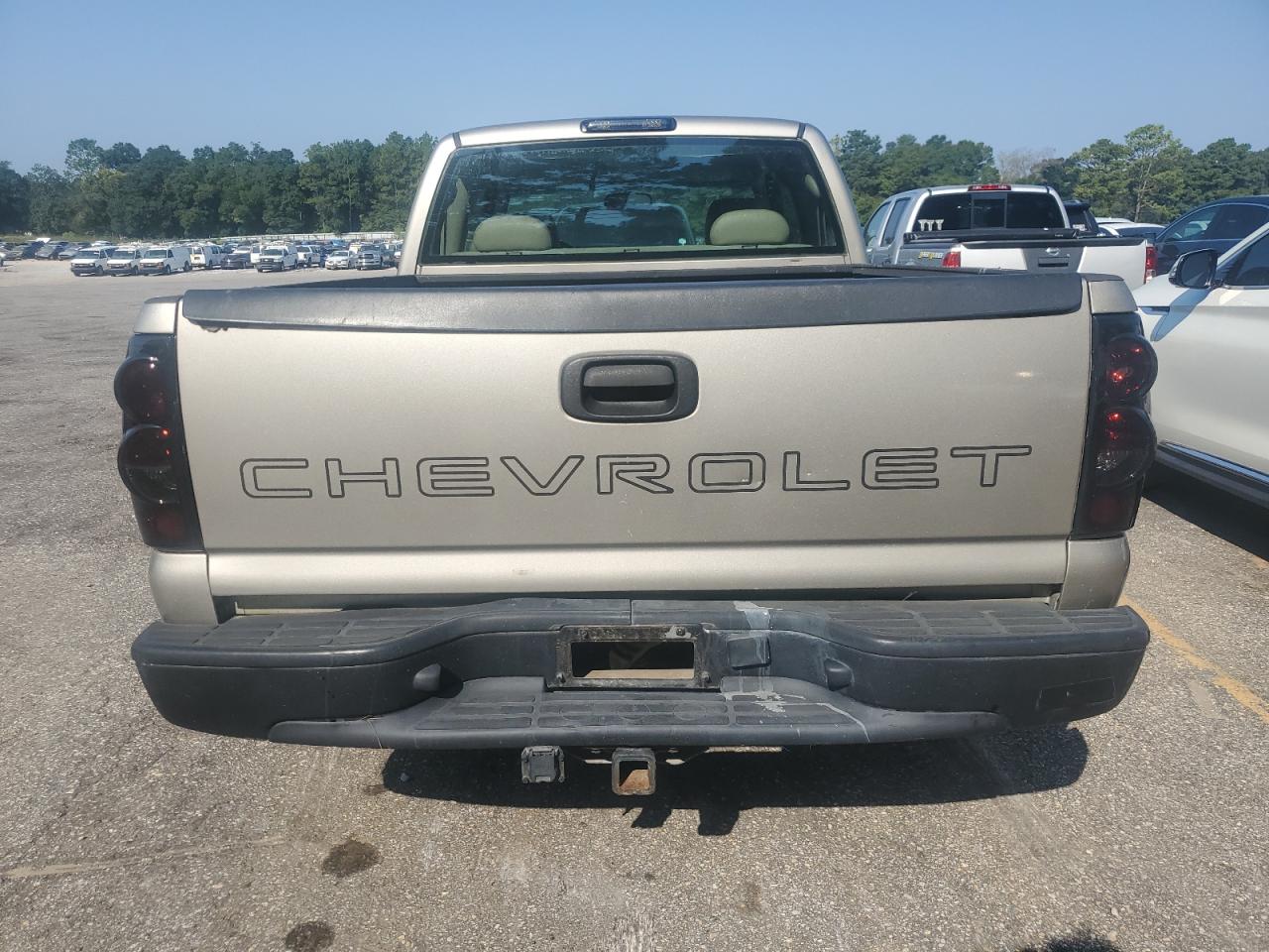 2003 Chevrolet Silverado C1500 VIN: 2GCEC19X431363767 Lot: 71129005