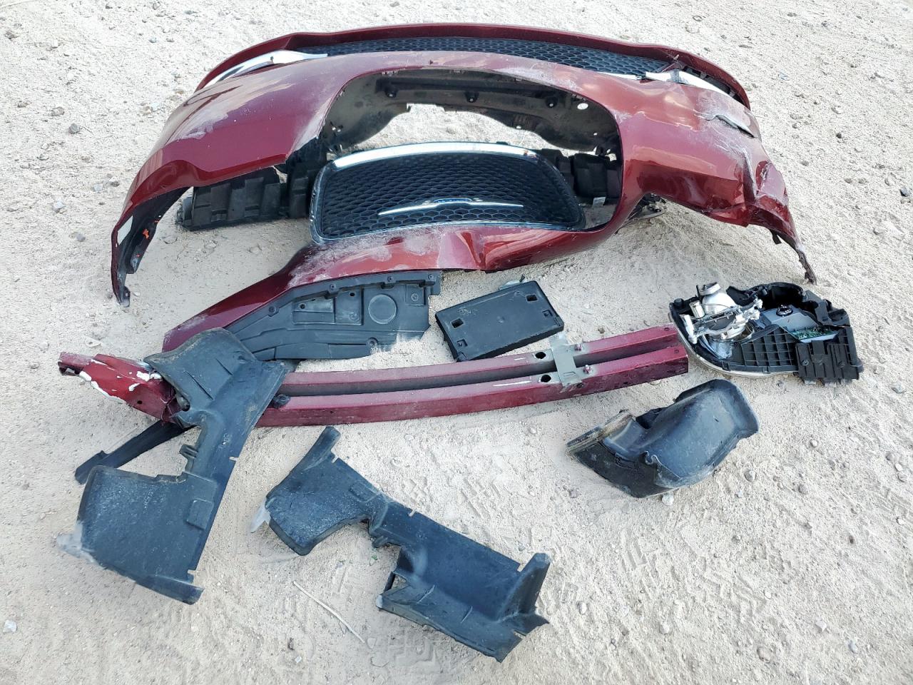 2018 Chrysler 300 Touring VIN: 2C3CCAAG4JH201682 Lot: 81271525