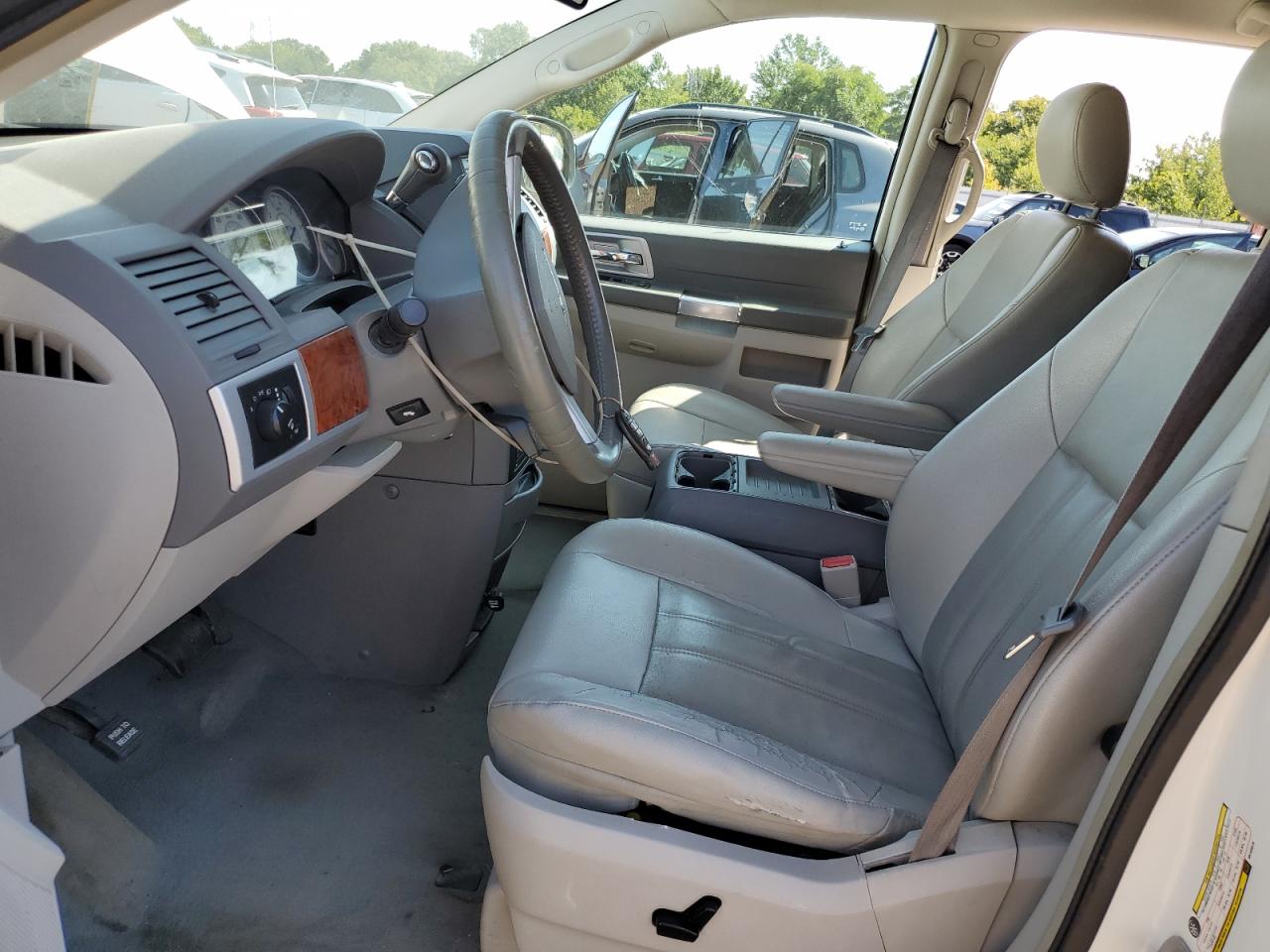 2008 Chrysler Town & Country Touring VIN: 2A8HR54P78R105819 Lot: 71731815
