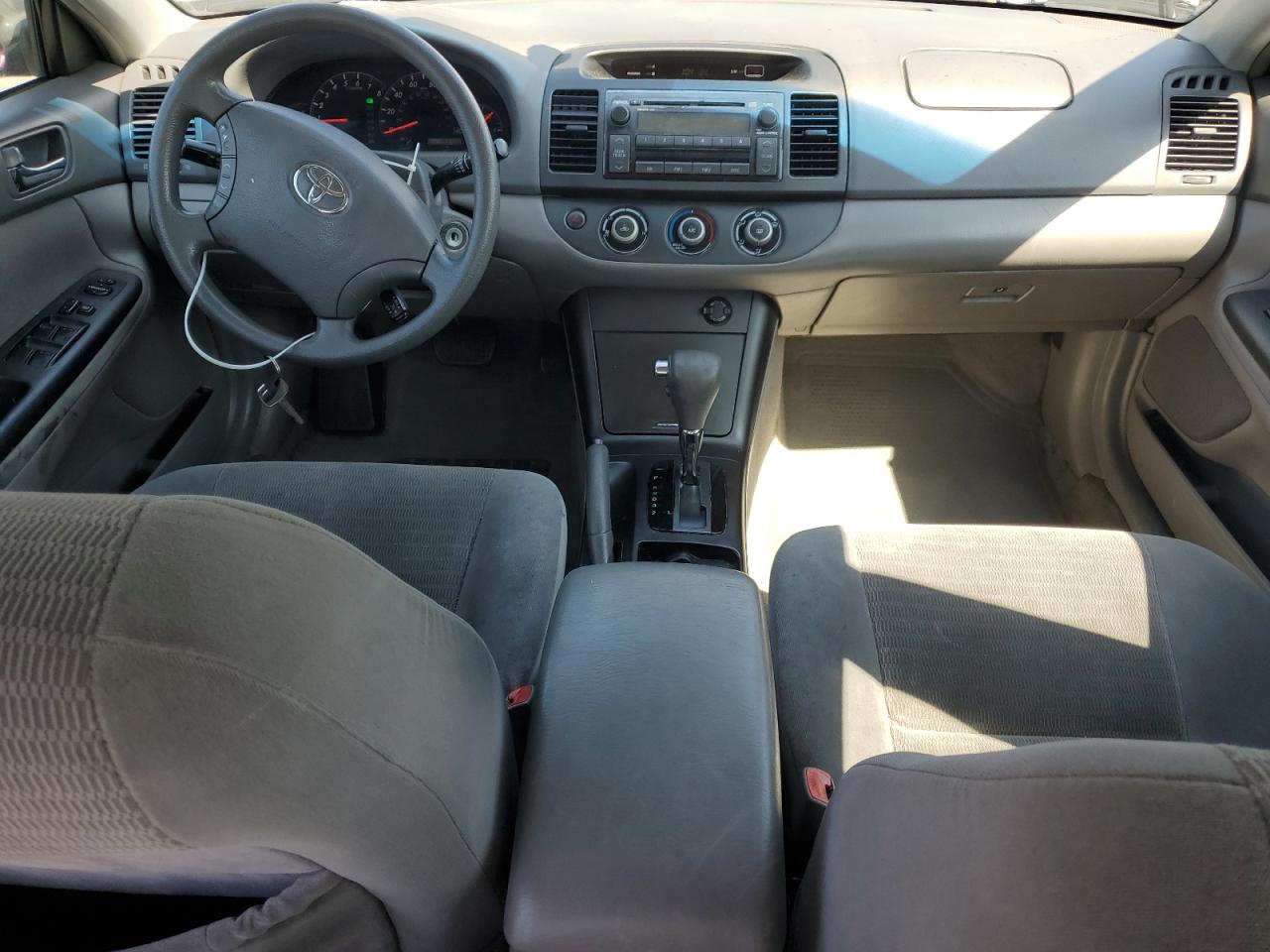 2005 Toyota Camry Le VIN: 4T1BE32K75U621063 Lot: 84640255