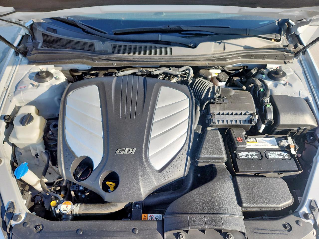 2016 Kia Cadenza Luxury VIN: KNALN4D77G5215365 Lot: 84632635