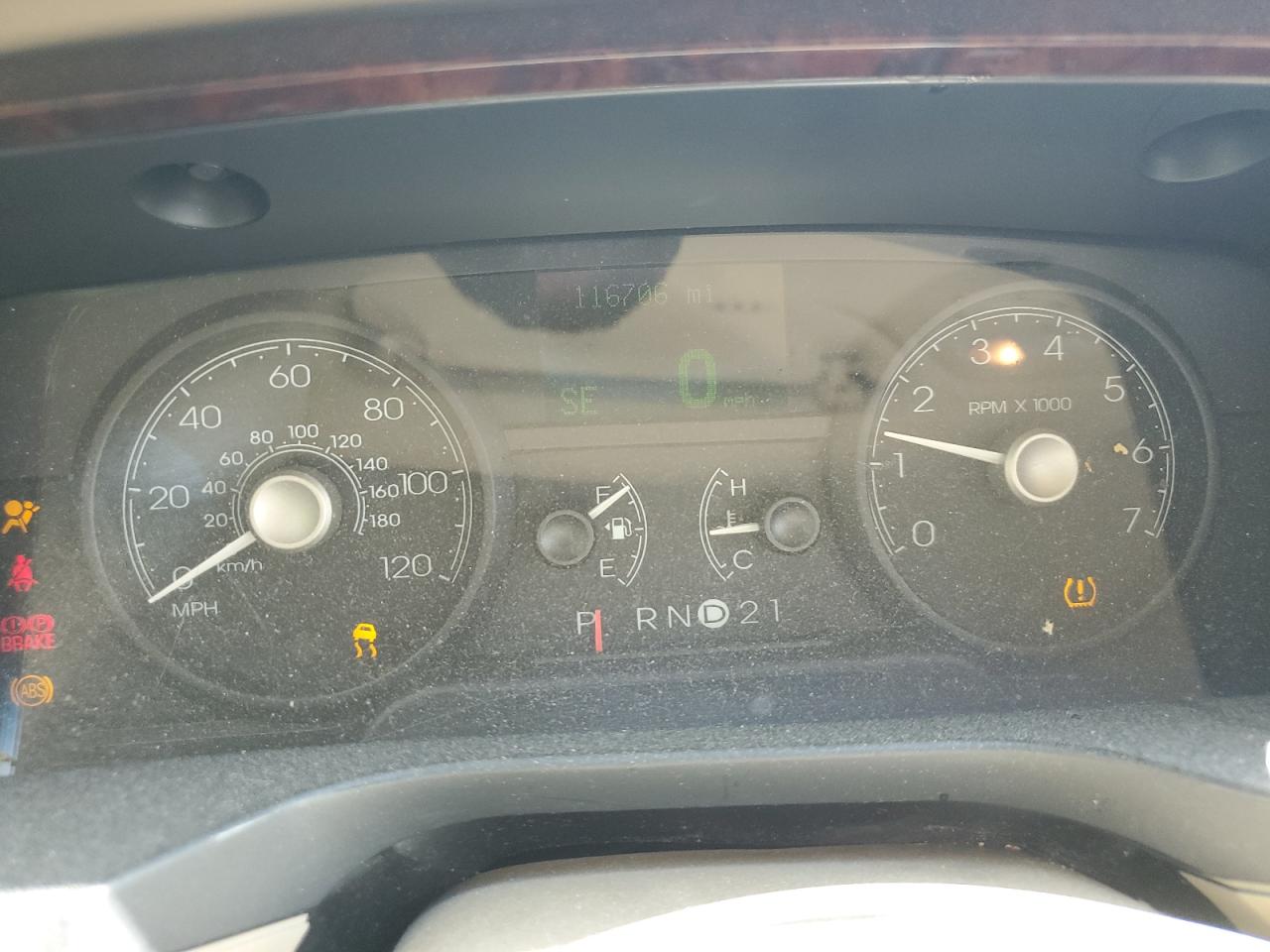 2009 Lincoln Town Car Signature Limited VIN: 2LNHM82V69X633563 Lot: 70876975