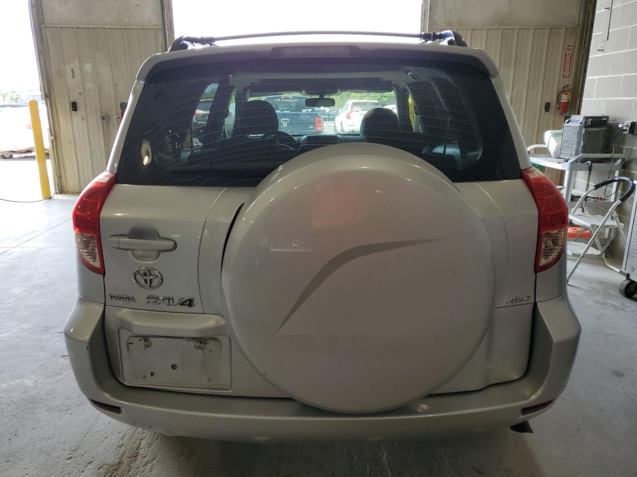 2007 Toyota Rav4 Limited VIN: JTMBK31V875028365 Lot: 80207125