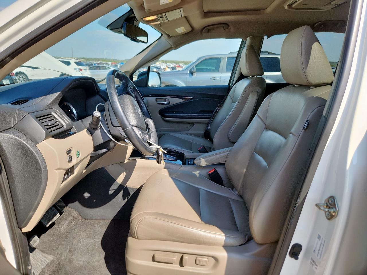 2017 Honda Pilot Touring VIN: 5FNYF5H93HB014523 Lot: 84373655