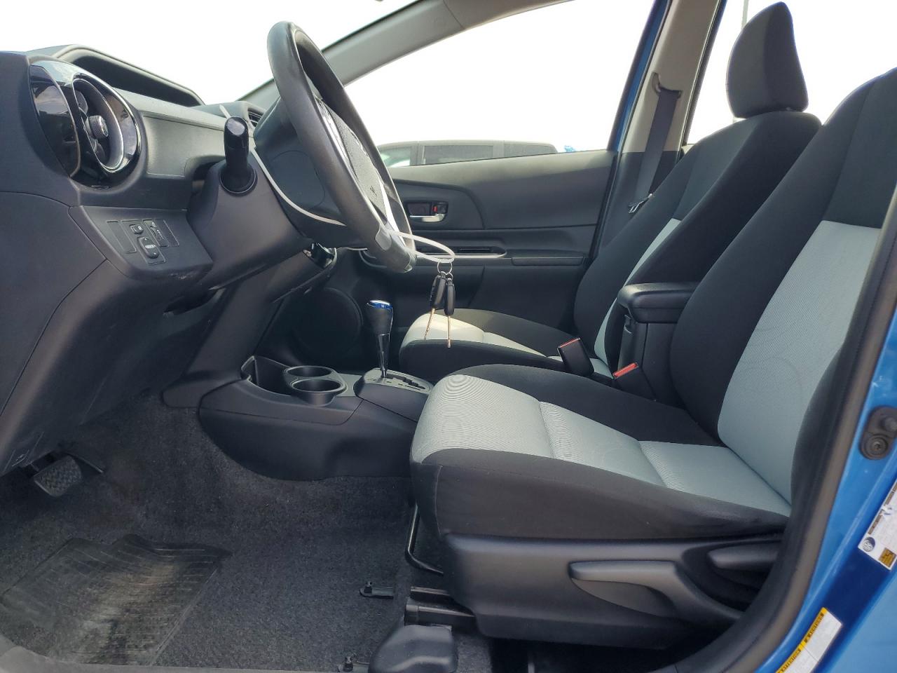 2015 Toyota Prius C VIN: JTDKDTB32F1583373 Lot: 70810565