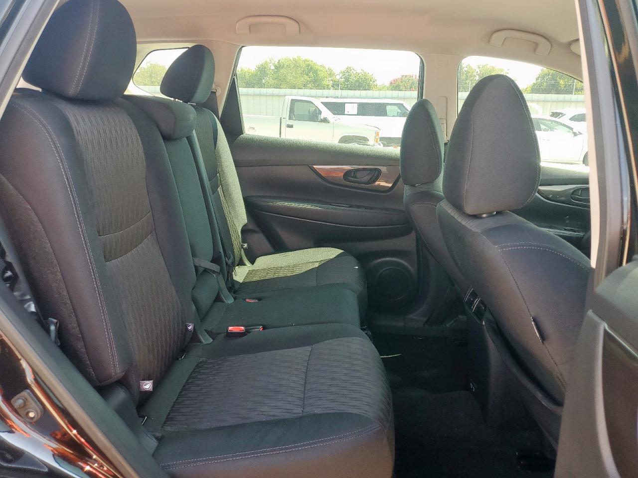 2019 Nissan Rogue S VIN: 5N1AT2MT7KC783939 Lot: 80618335