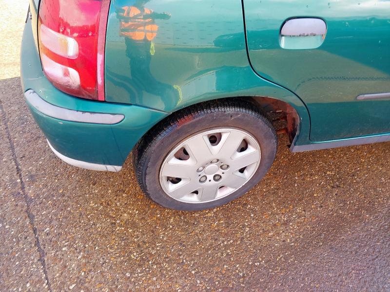 2001 NISSAN MICRA S