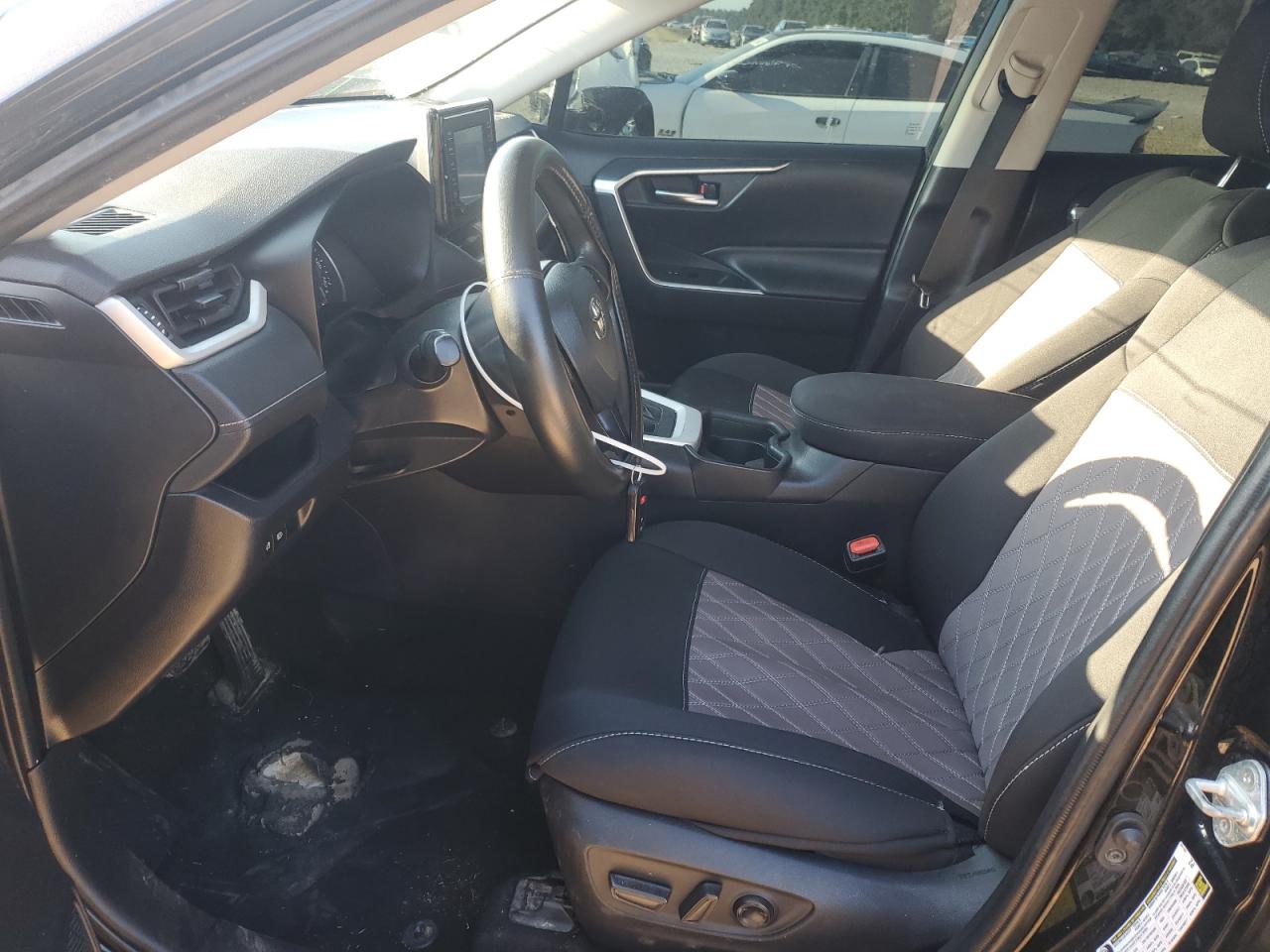 2020 Toyota Rav4 Xle VIN: 2T3W1RFV3LC060046 Lot: 80862395