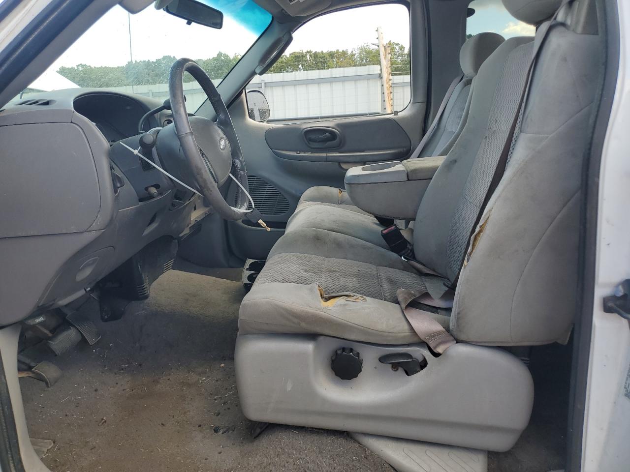 2002 Ford F150 VIN: 1FTRX18L42NB96490 Lot: 83827175