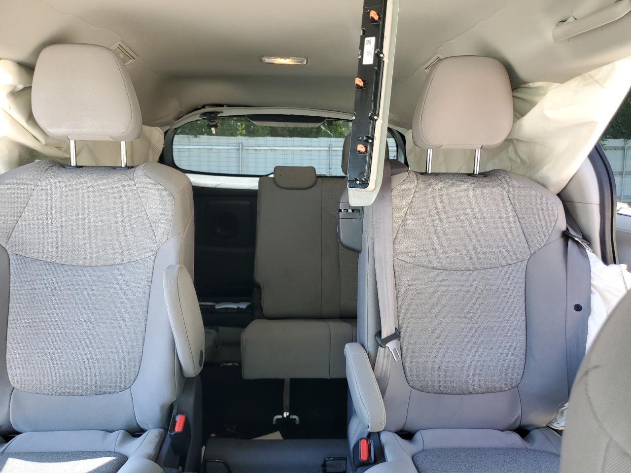 2021 Toyota Sienna Le VIN: 5TDKRKEC9MS045664 Lot: 71974475