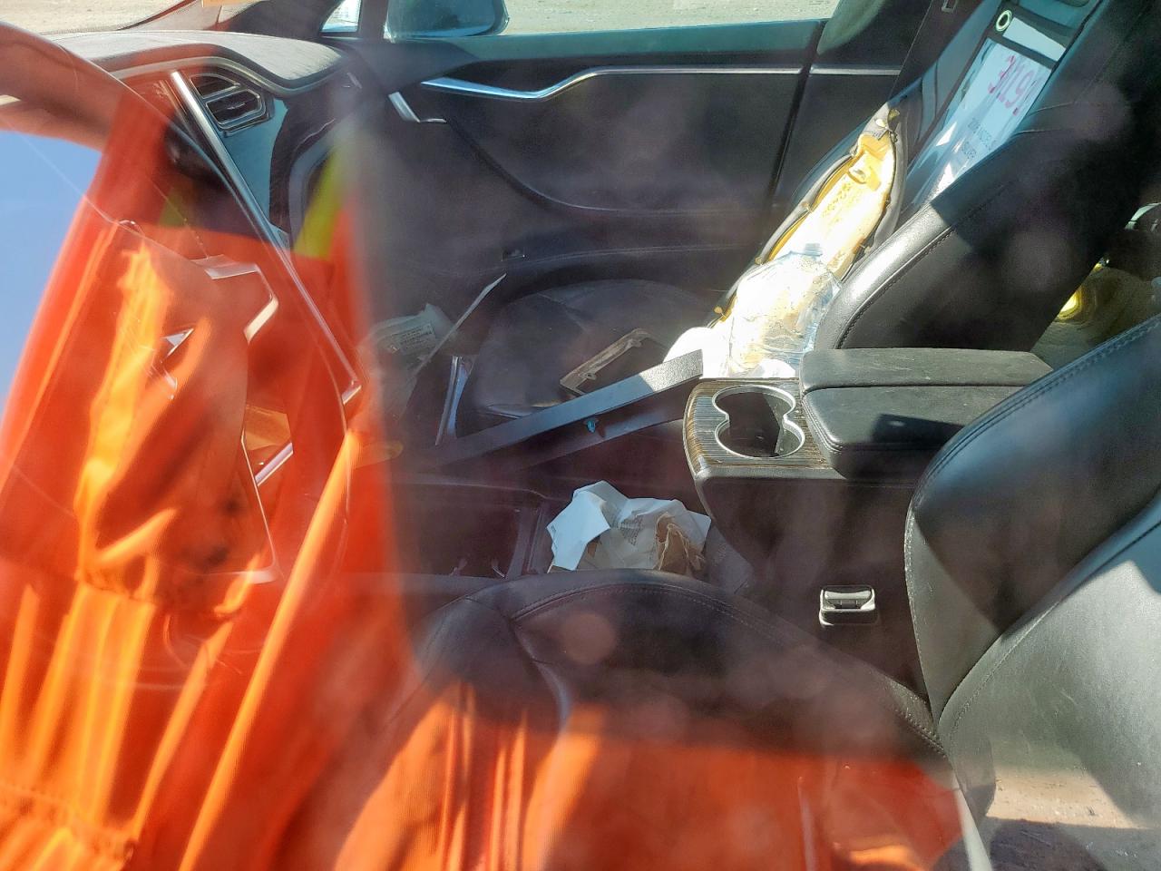 2016 Tesla Model S VIN: 5YJSA1E46GF141903 Lot: 68176285