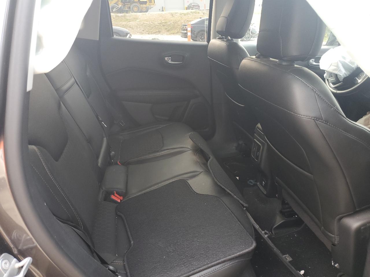 2018 Jeep Compass Latitude VIN: 3C4NJCBB0JT468267 Lot: 71703015