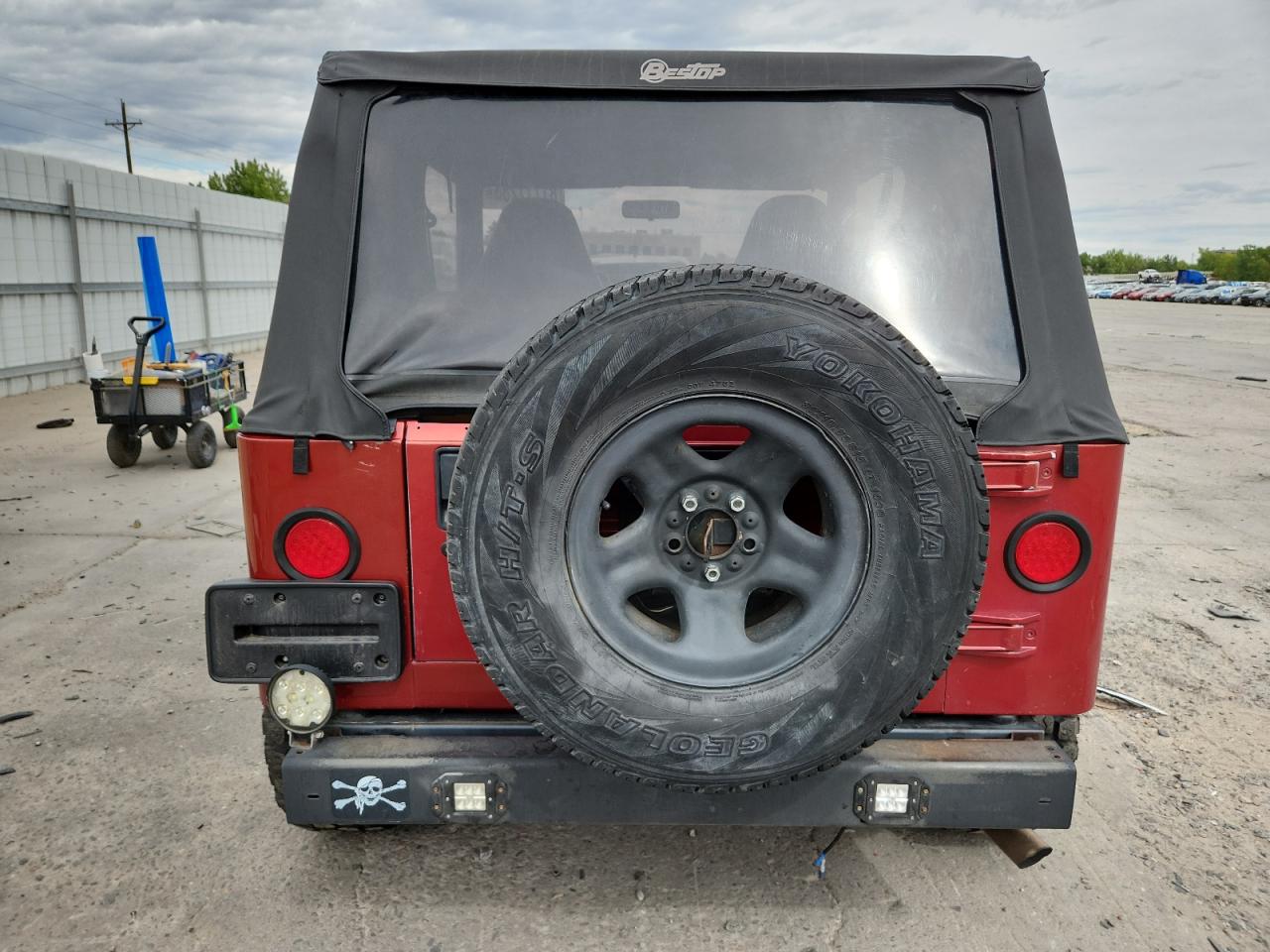1998 Jeep Wrangler / Tj Se VIN: 1J4FY29P1WP766697 Lot: 81717285
