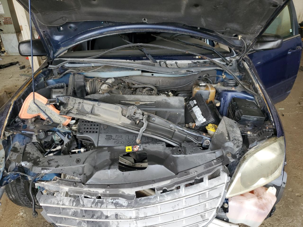 2006 Chrysler Pacifica Touring VIN: 2A4GM68416R762632 Lot: 82084435