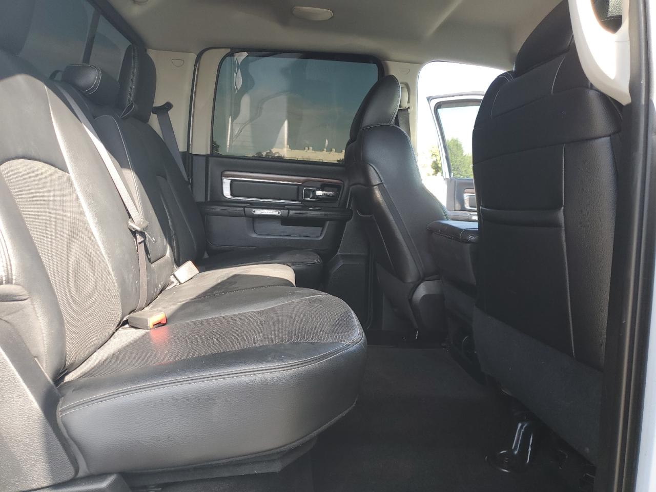 2016 Ram 1500 Laramie VIN: 1C6RR7VM9GS162703 Lot: 81743595