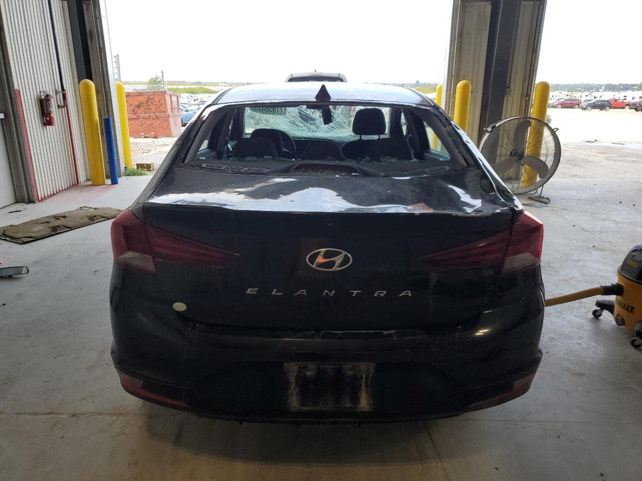 2019 Hyundai Elantra Sel VIN: 5NPD84LF1KH443409 Lot: 71958475