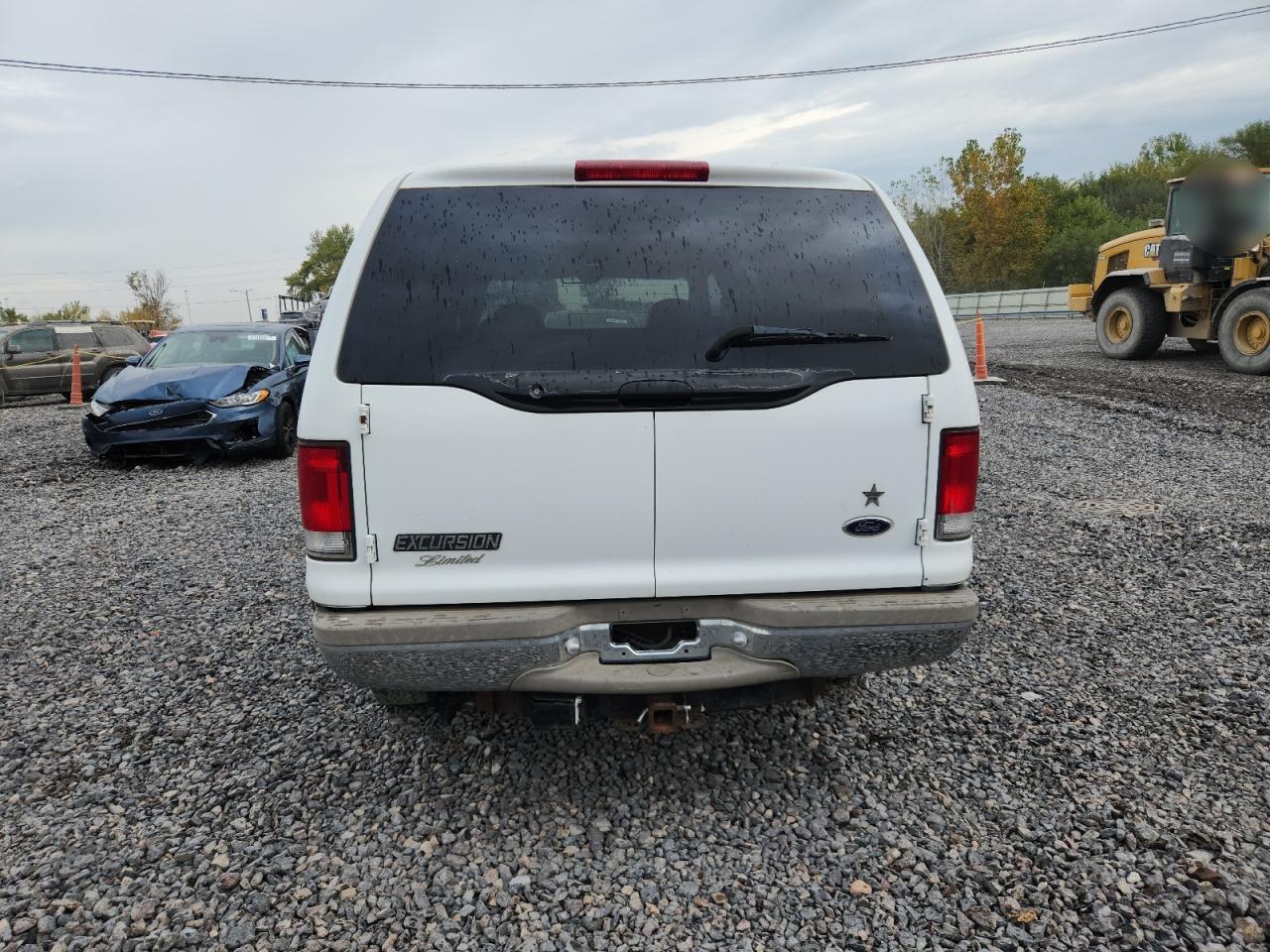 2000 Ford Excursion Limited VIN: 1FMNU43S9YEB85500 Lot: 81487355