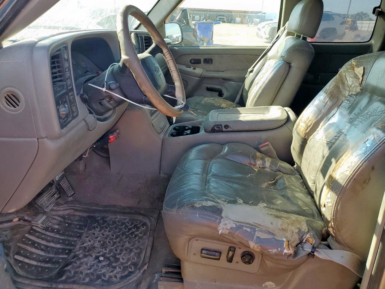 2000 Chevrolet Silverado K1500 VIN: 1GCEK19T1YZ332748 Lot: 81127135