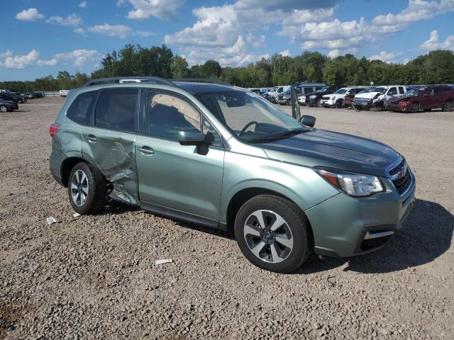  SUBARU FORESTER 2017 Zielony