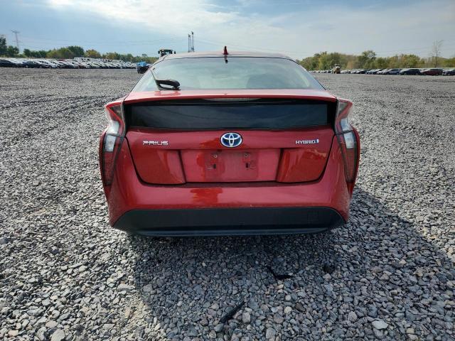  TOYOTA PRIUS 2016 Красный