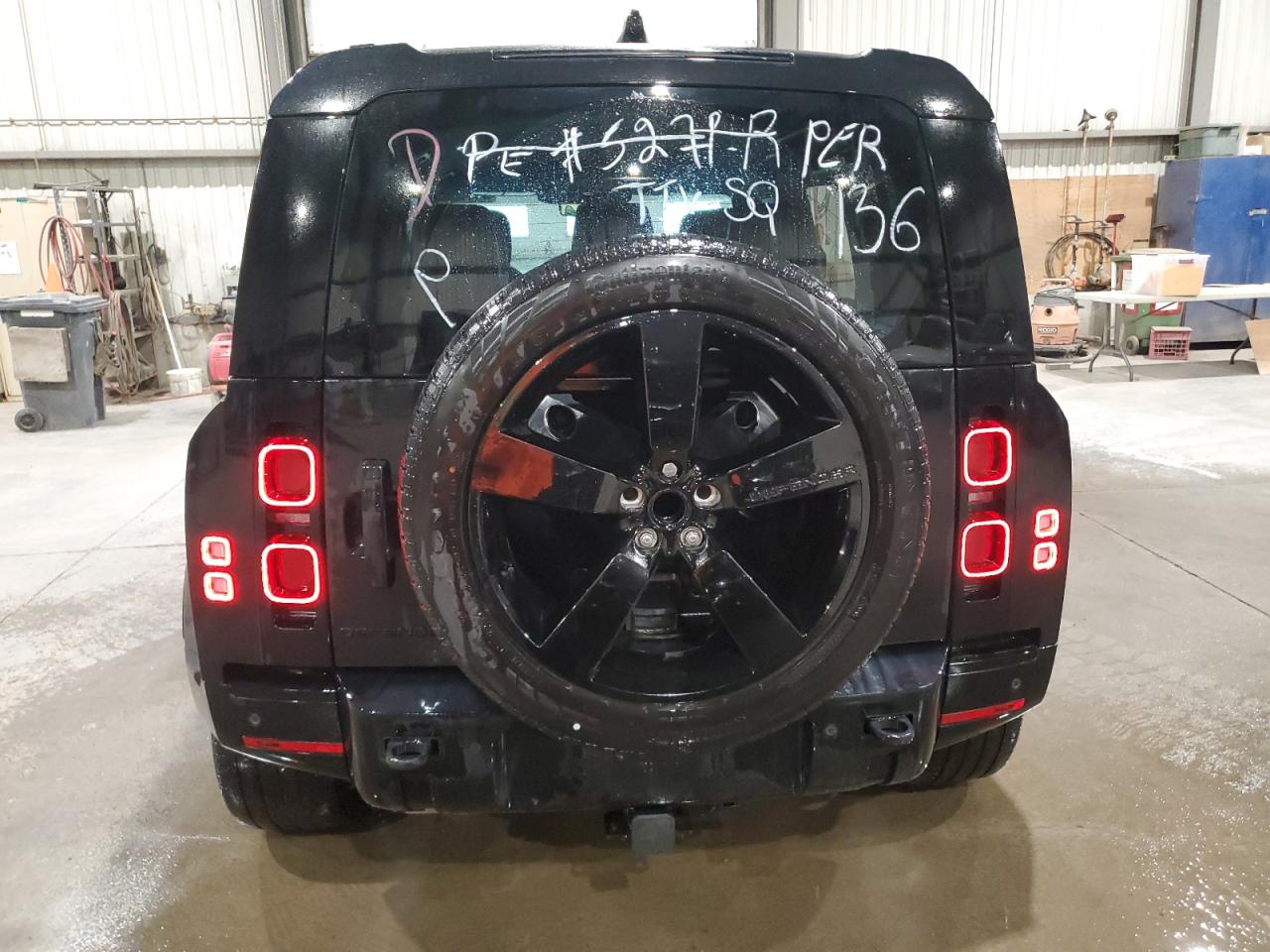 2024 Land Rover Defender 110 X-Dynamic Se VIN: SALE2EEU9R2351394 Lot: 70552085