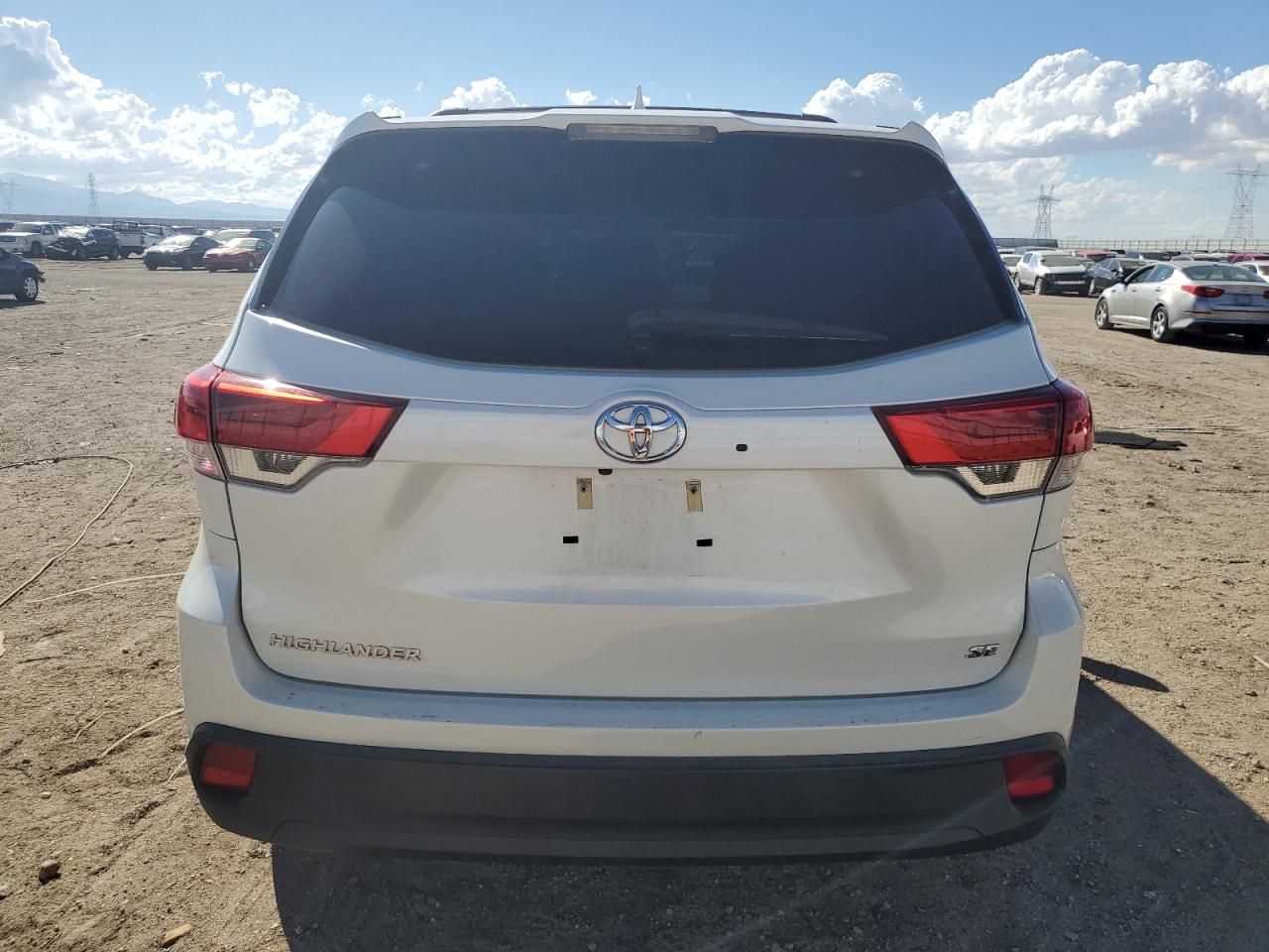 2017 Toyota Highlander Se VIN: 5TDKZRFH8HS512761 Lot: 81819605